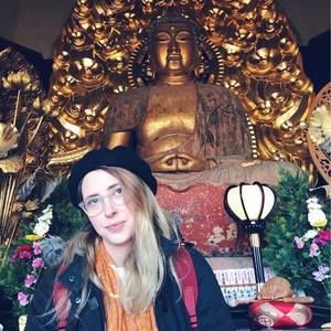 Meet your Posher, Lauren